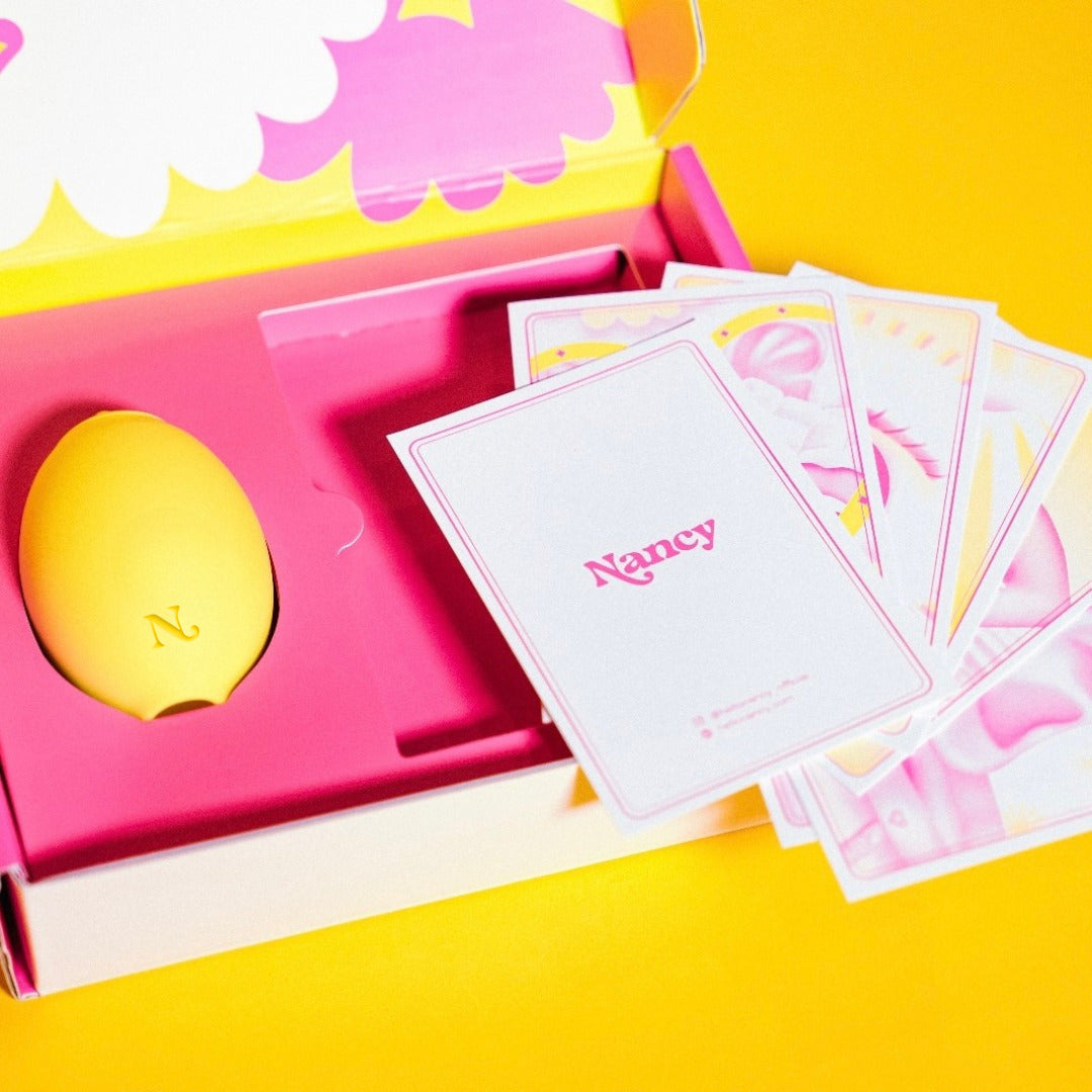 Lem Lemon Clitoral Vibrator — with pouch